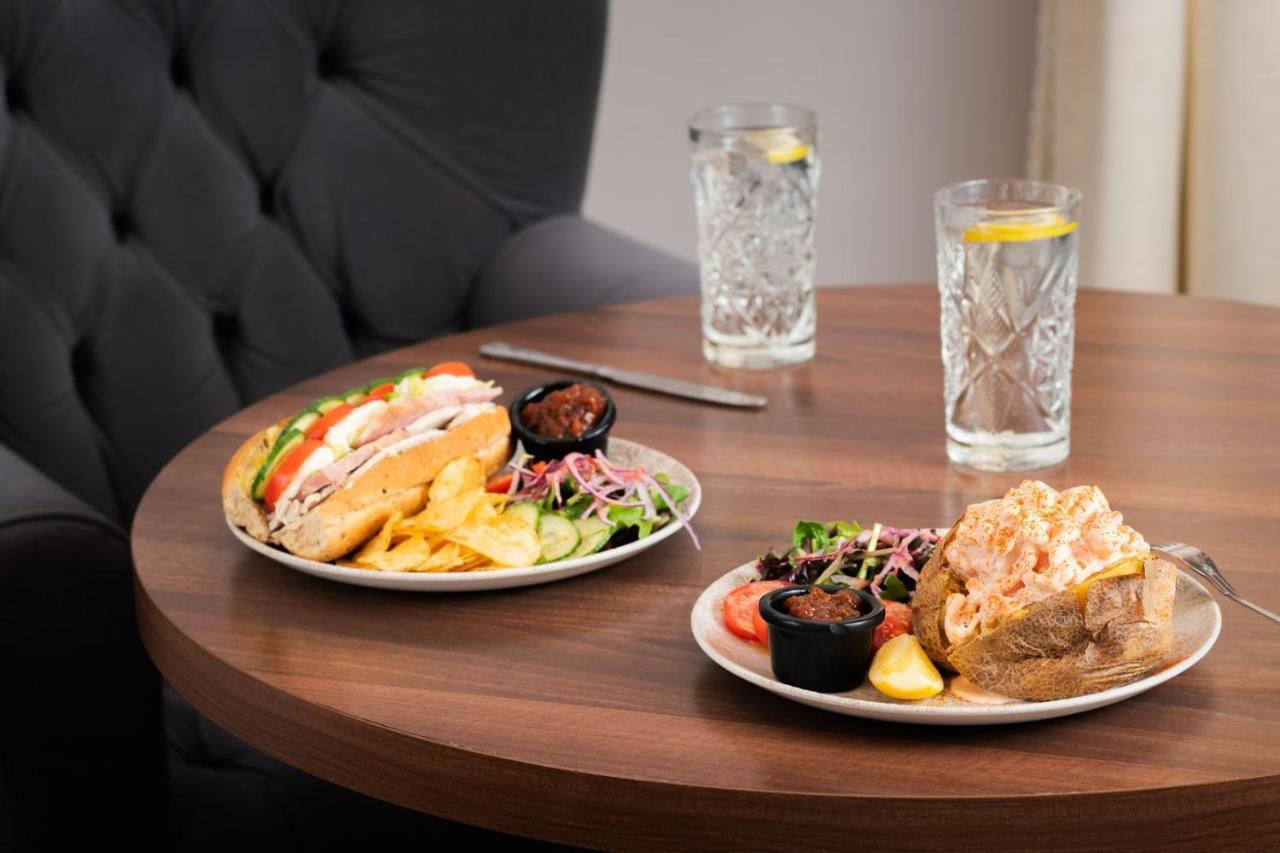 The Royal & Fortescue Hotel Barnstaple Extérieur photo