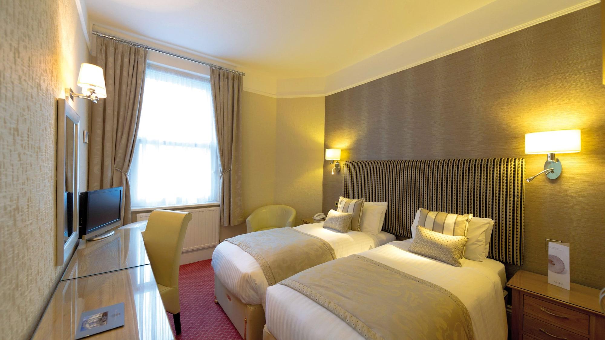 The Royal & Fortescue Hotel Barnstaple Extérieur photo
